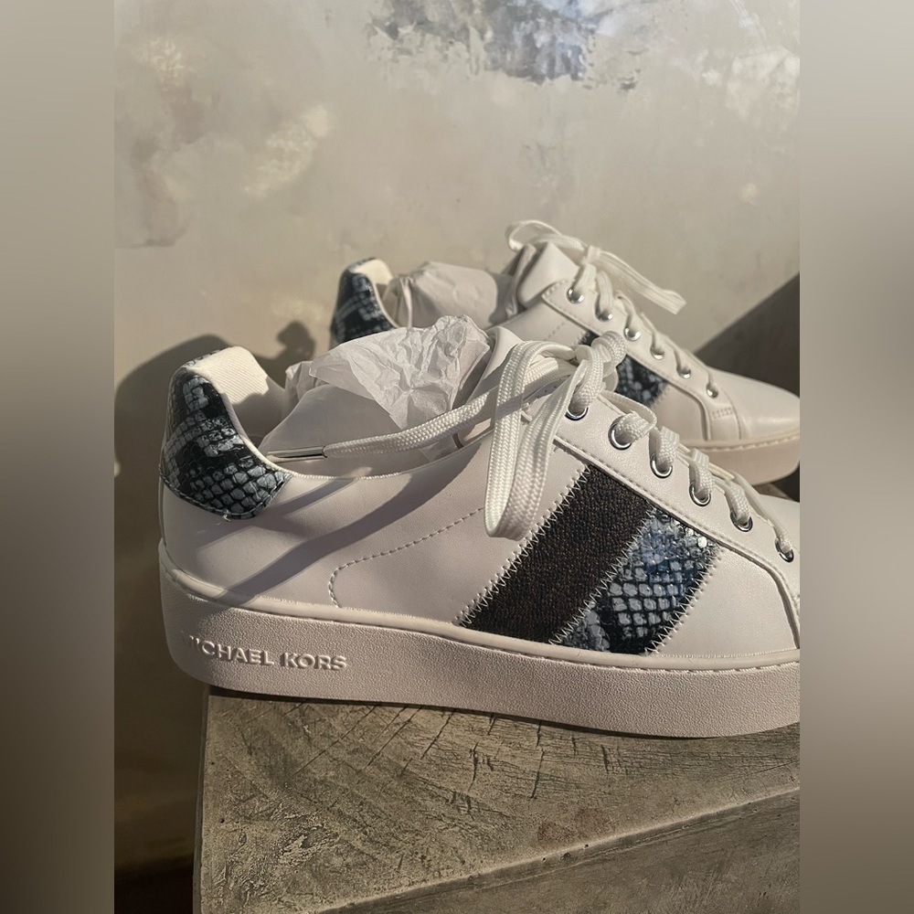 Michael Kors Poppy Lace Up Sneakers in Pale Ocean - Picture 4 of 9